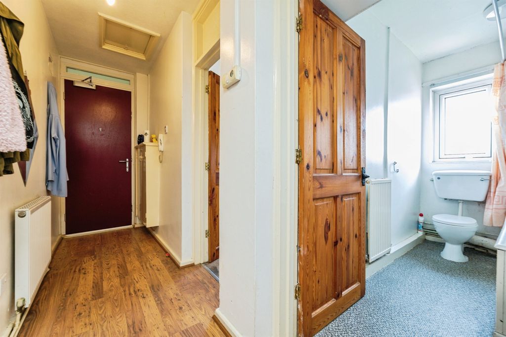 Property photo 2 of 13