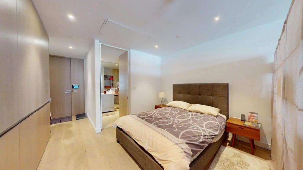 Property photo 2 of 8 10 Park Drive Property For Sale By Barrain London
