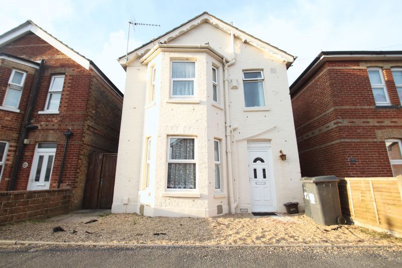 Property photo 1 of 16 Photo 6