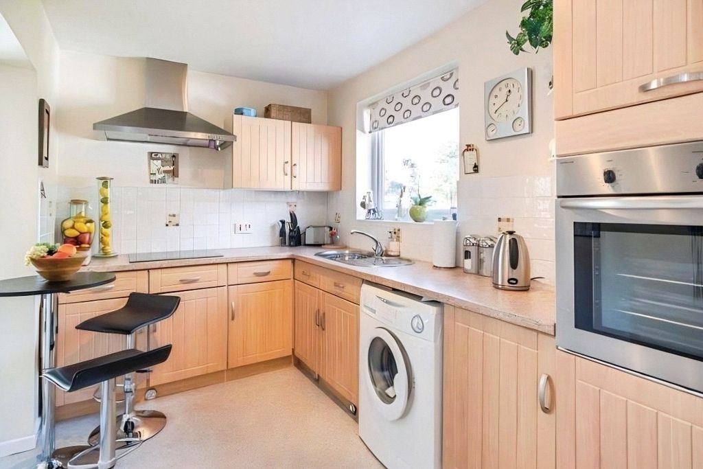 Property photo 3 of 4 Kitchen