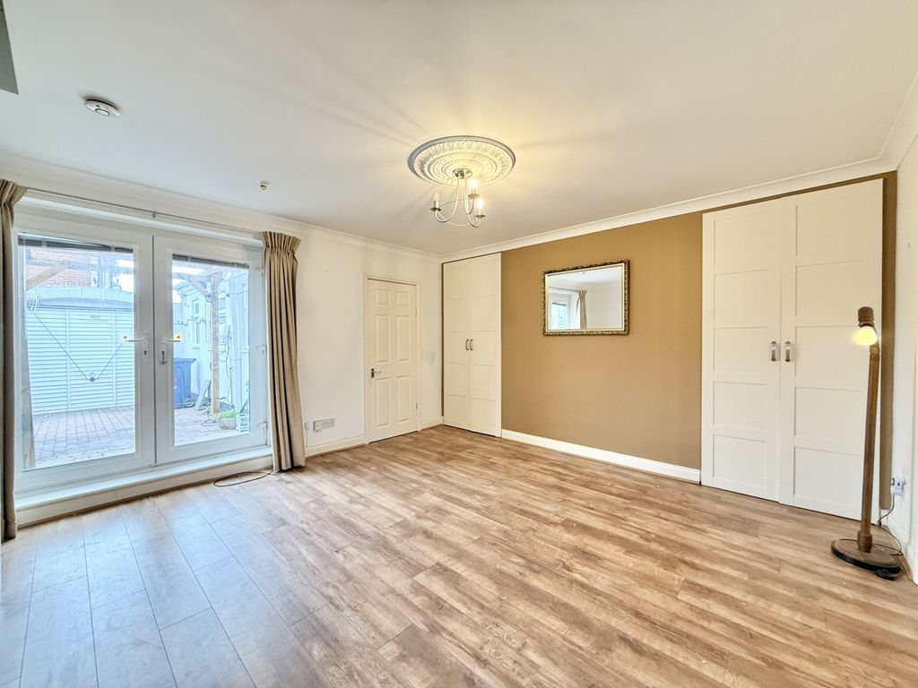 Property photo 3 of 19 Img_7304