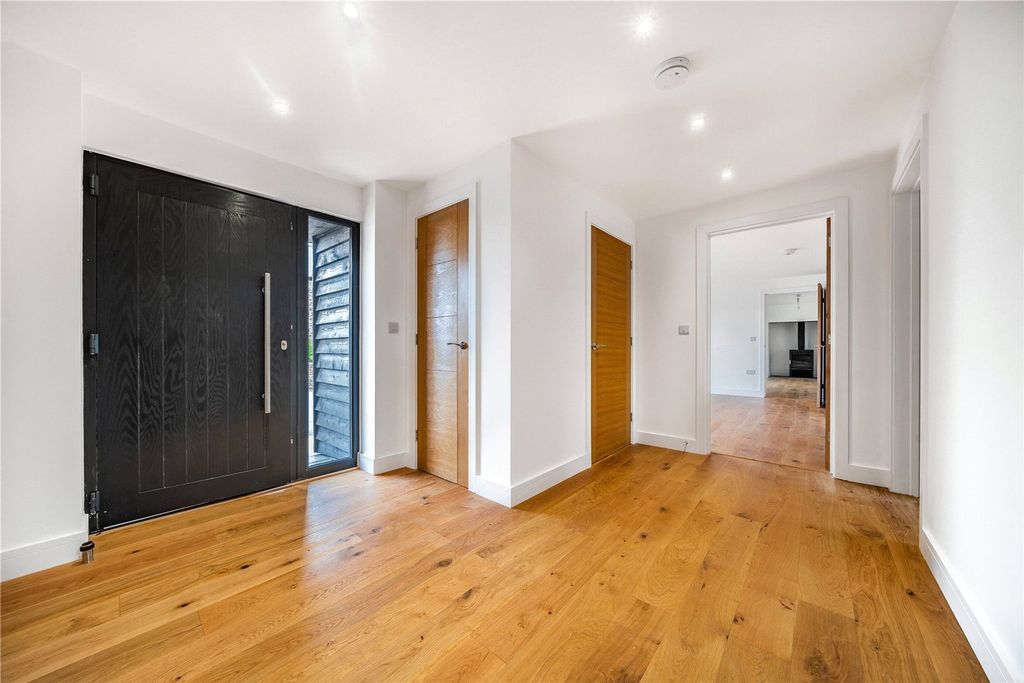 Property photo 2 of 18 Picture No. 02