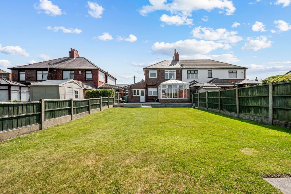 Property photo 3 of 35