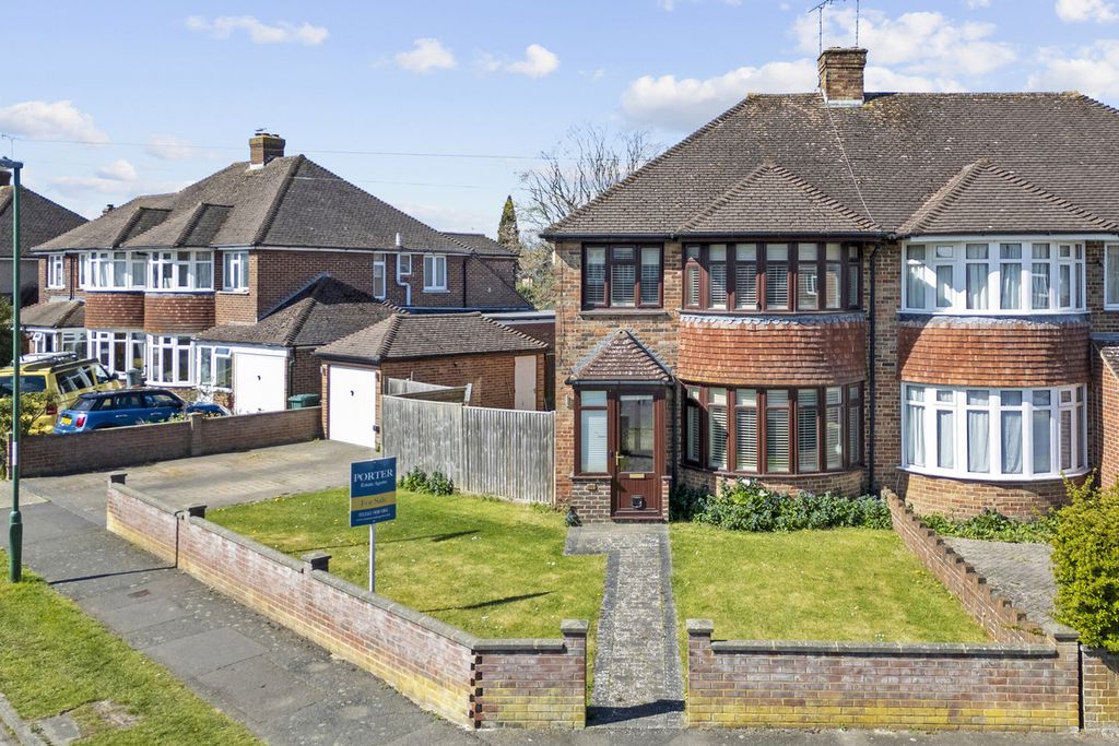 Property photo 2 of 19