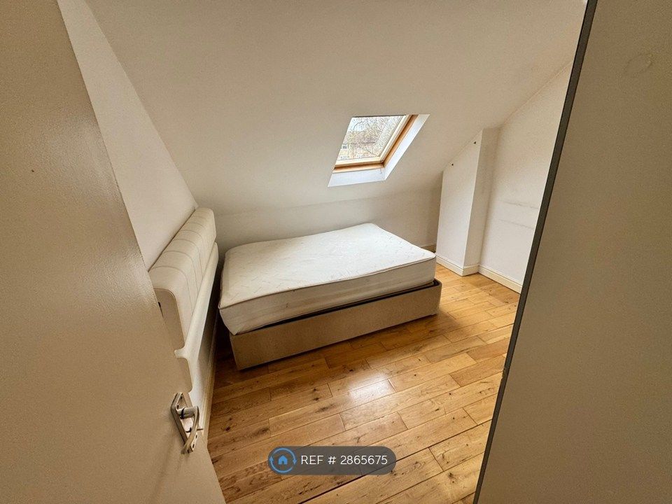 Property photo 3 of 4