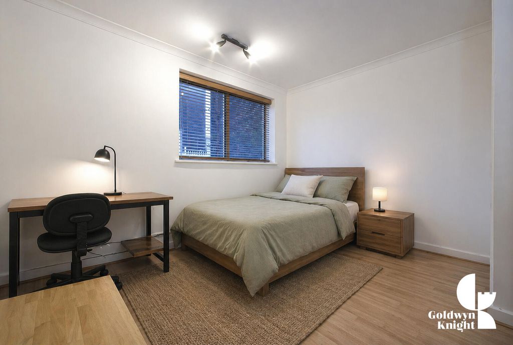 Property photo 1 of 5 Bedroom