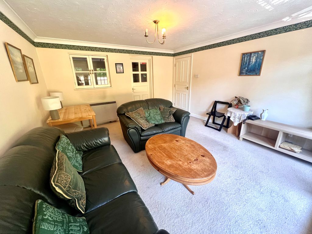 Property photo 3 of 13