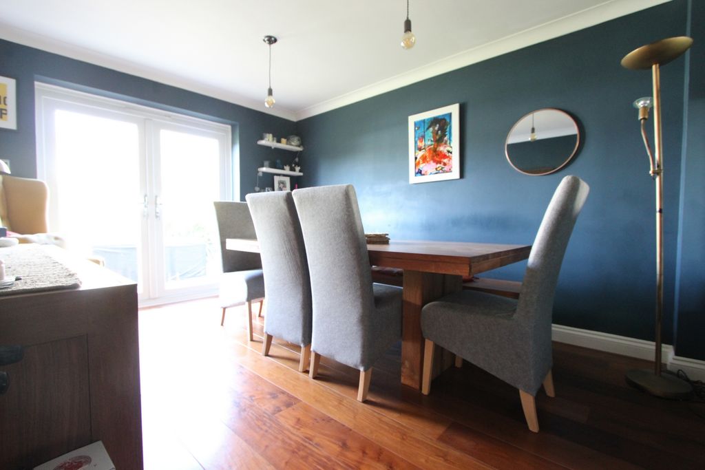 Property photo 3 of 19 Photo 16