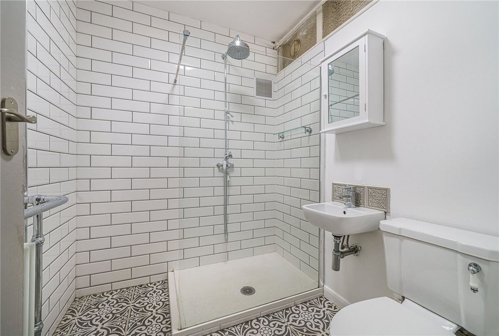 Property photo 3 of 7 Shower Room