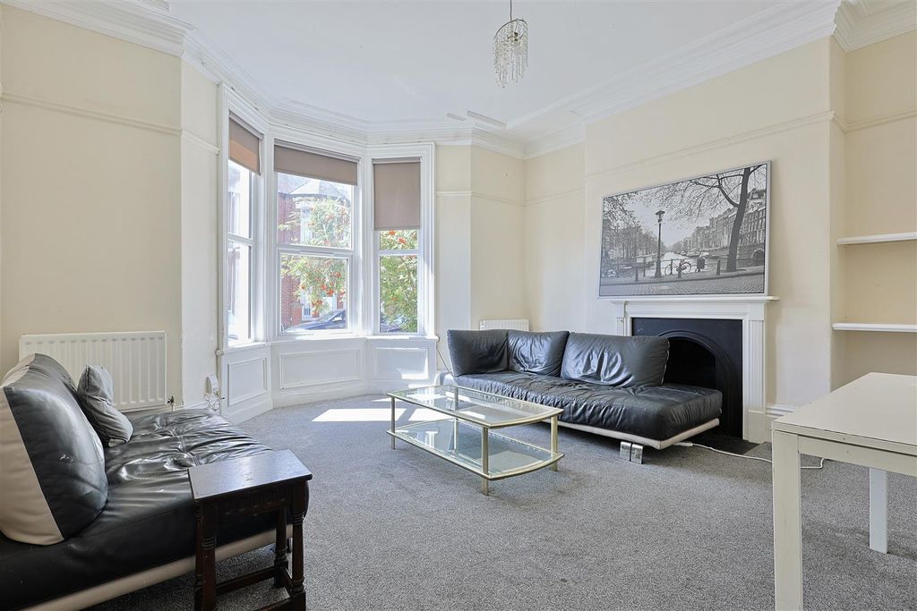 Property photo 1 of 16 3286D08C-8C84-472D-Bbe9-Dd9F2389B586_1_201_A.Jpeg
