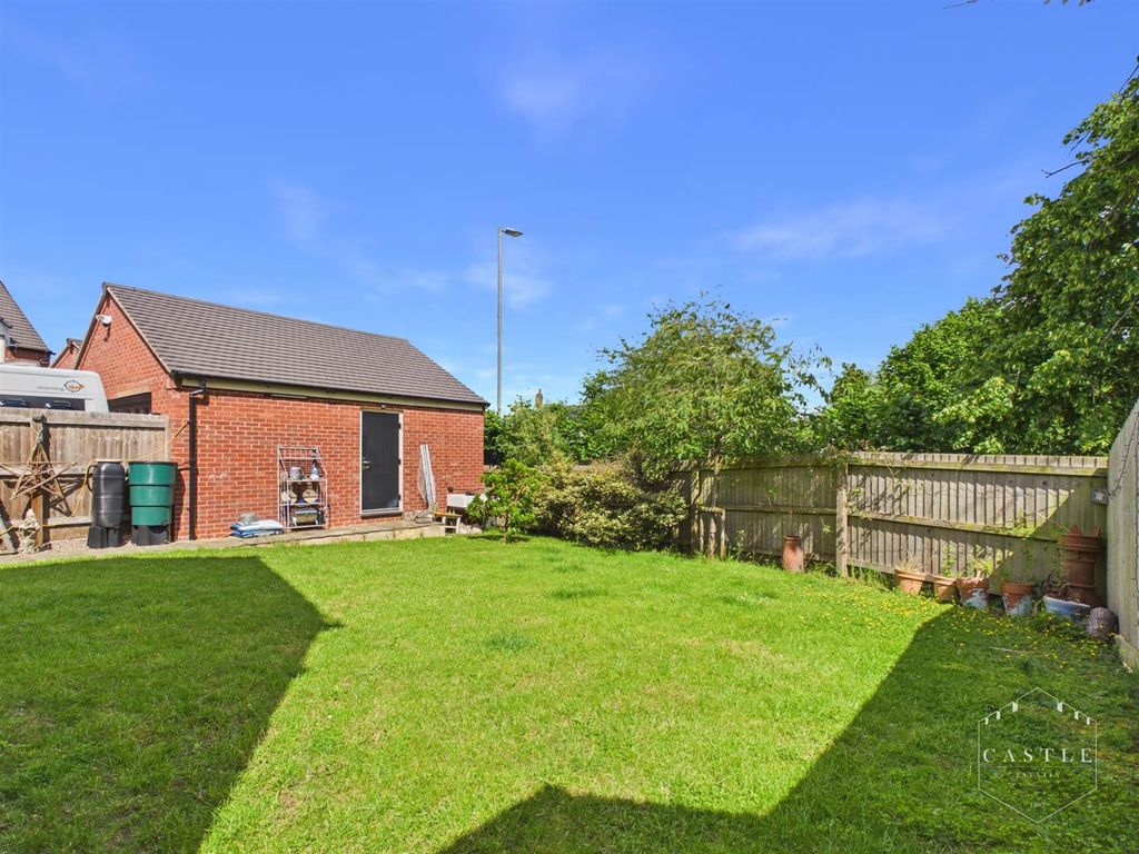Property photo 2 of 30 Outside