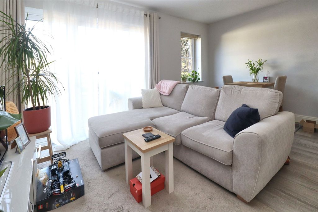 Property photo 3 of 9 Picture No. 21