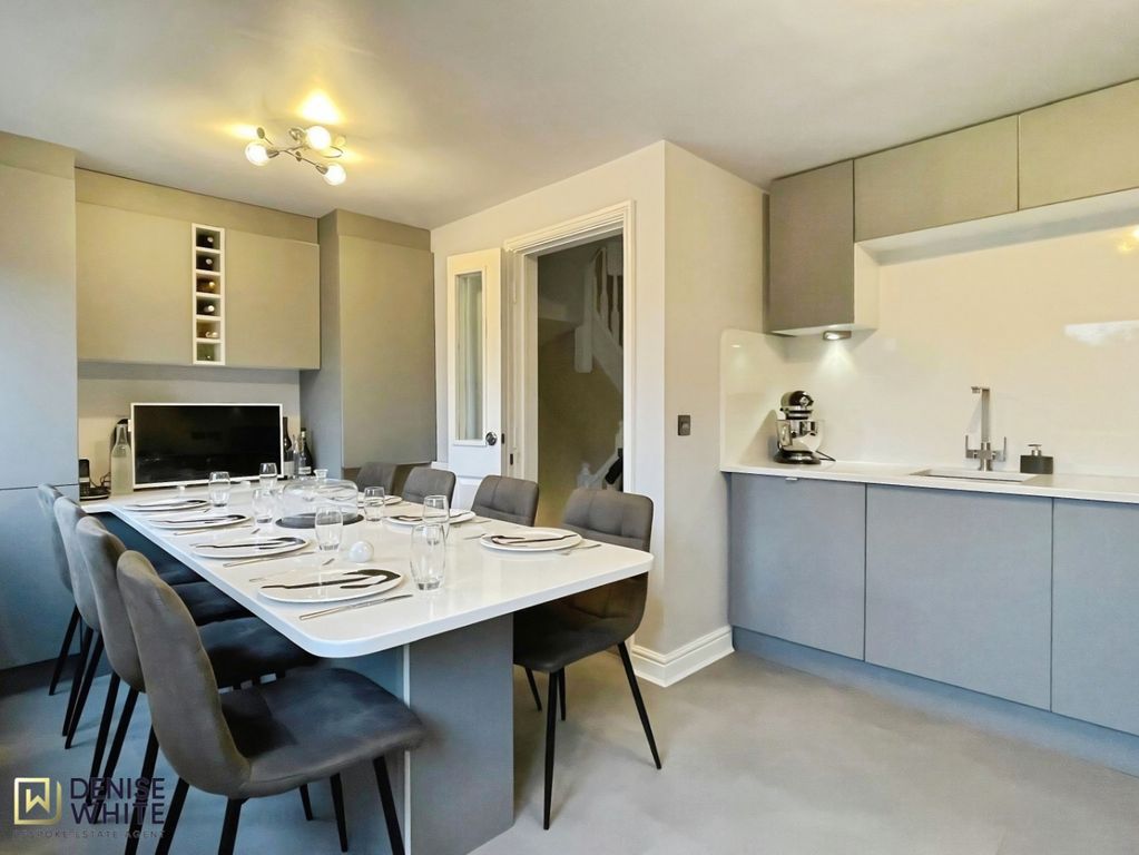 Property photo 2 of 34 Kitchen Diner