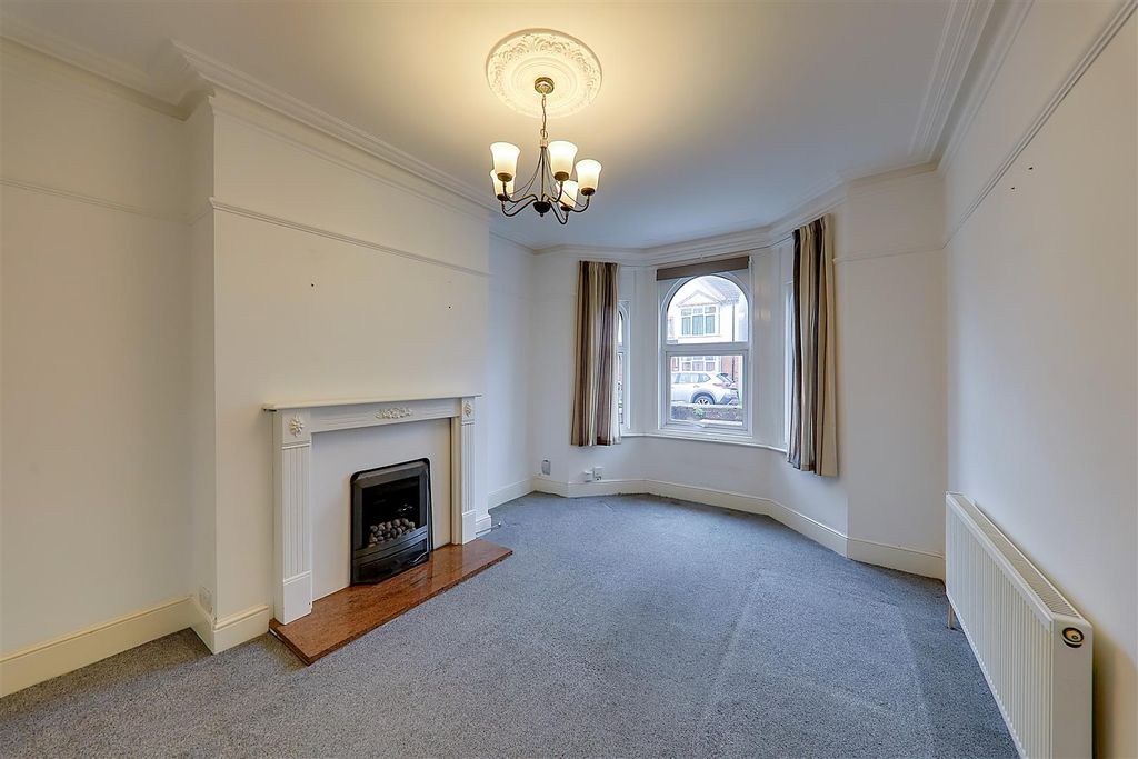 Property photo 3 of 12 Img_1172-Img_1174.Jpg