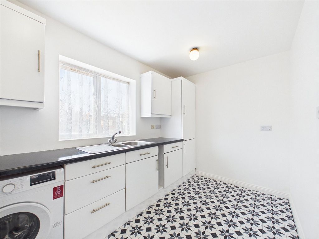 Property photo 3 of 11 Picture No. 13