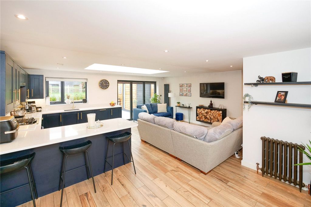 Property photo 2 of 24 Picture No. 09