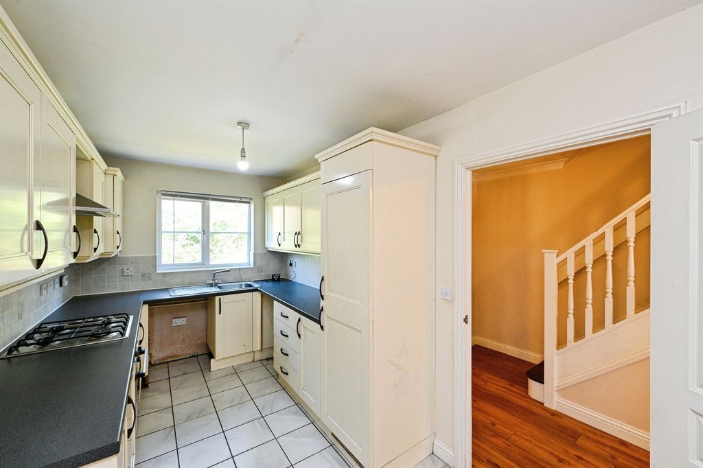 Property photo 2 of 19