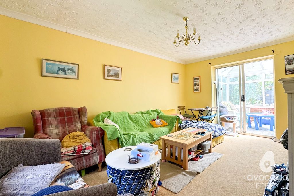 Property photo 2 of 17 5196744