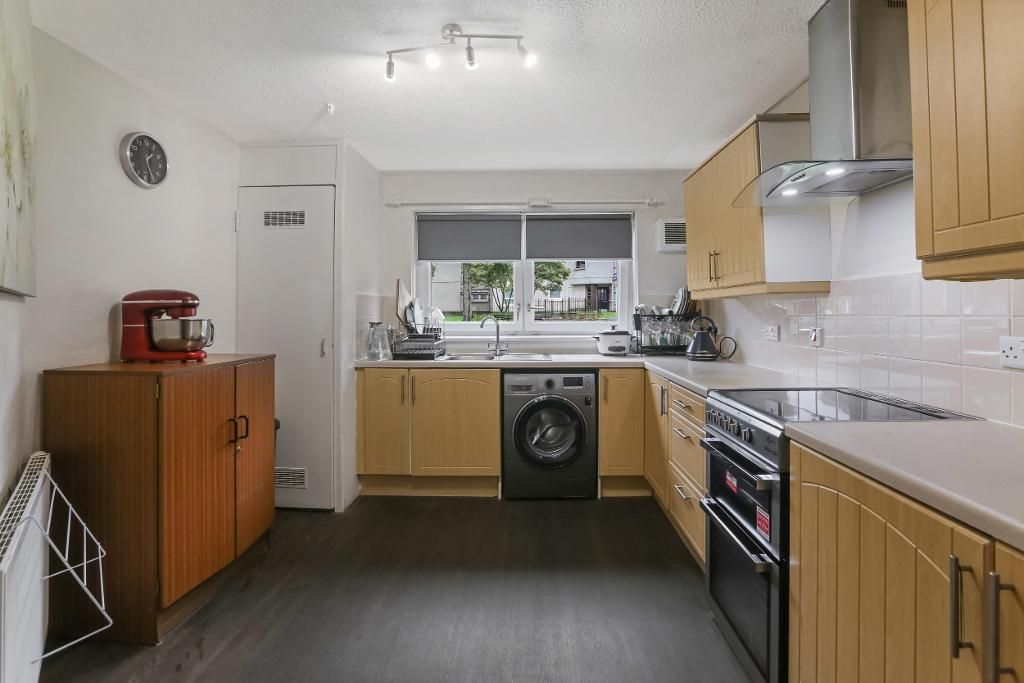 Property photo 3 of 20 Kitchen