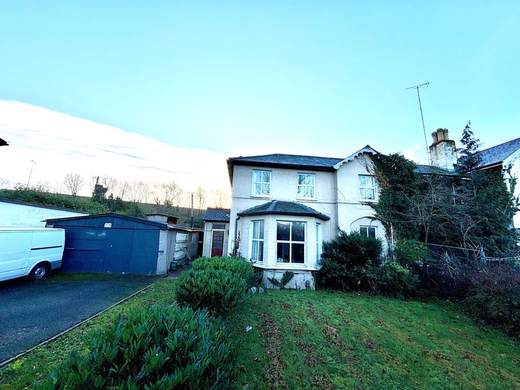 Property photo 1 of 7 Front