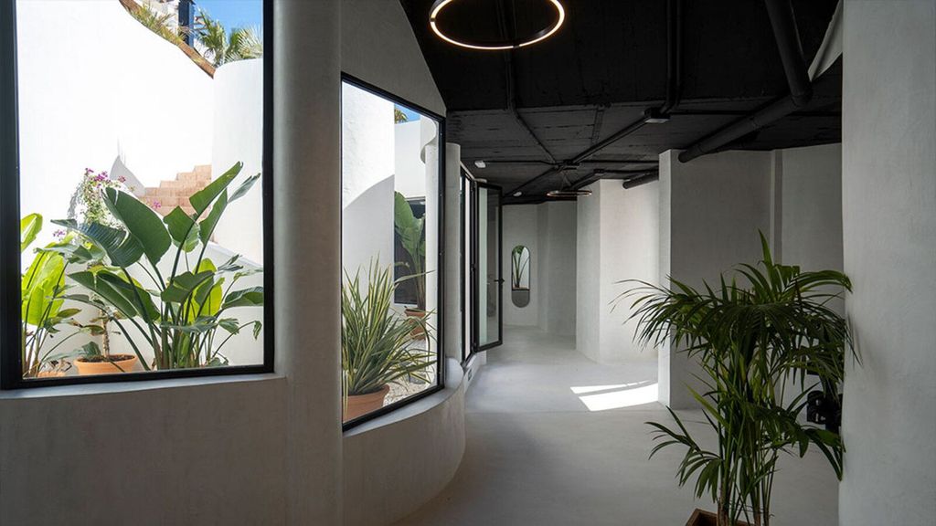 Property photo 3 of 29