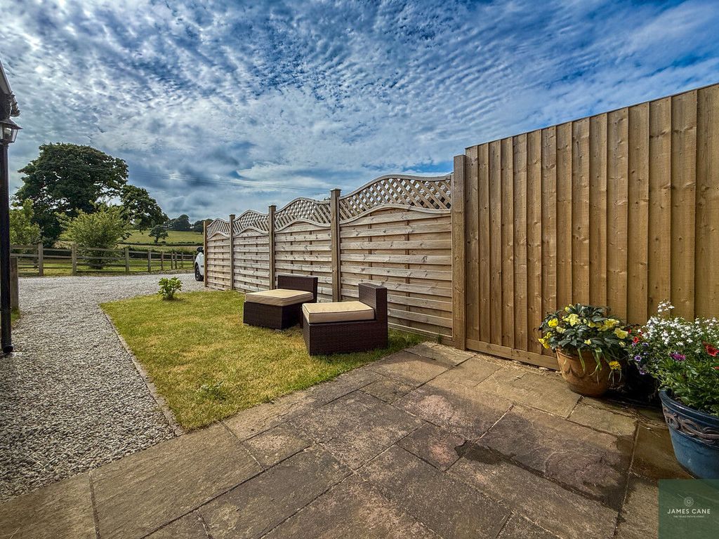 Property photo 3 of 24