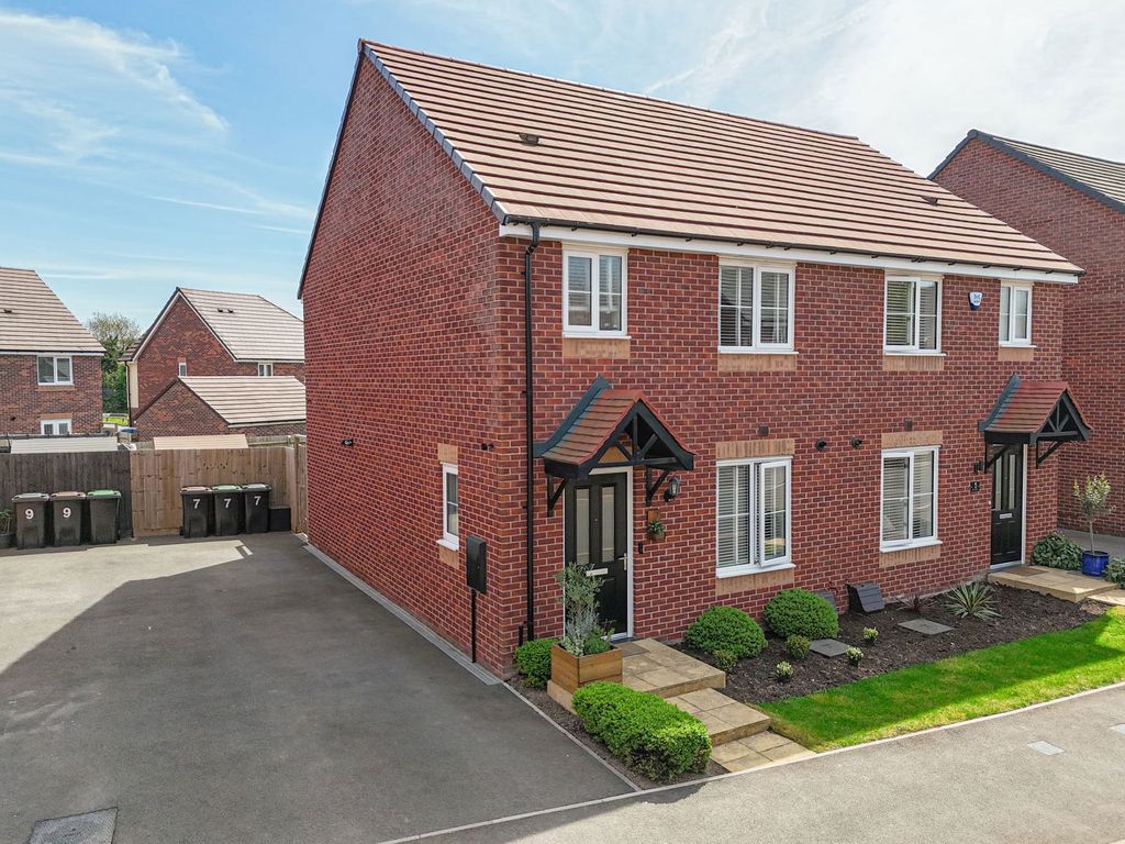 Property photo 2 of 20