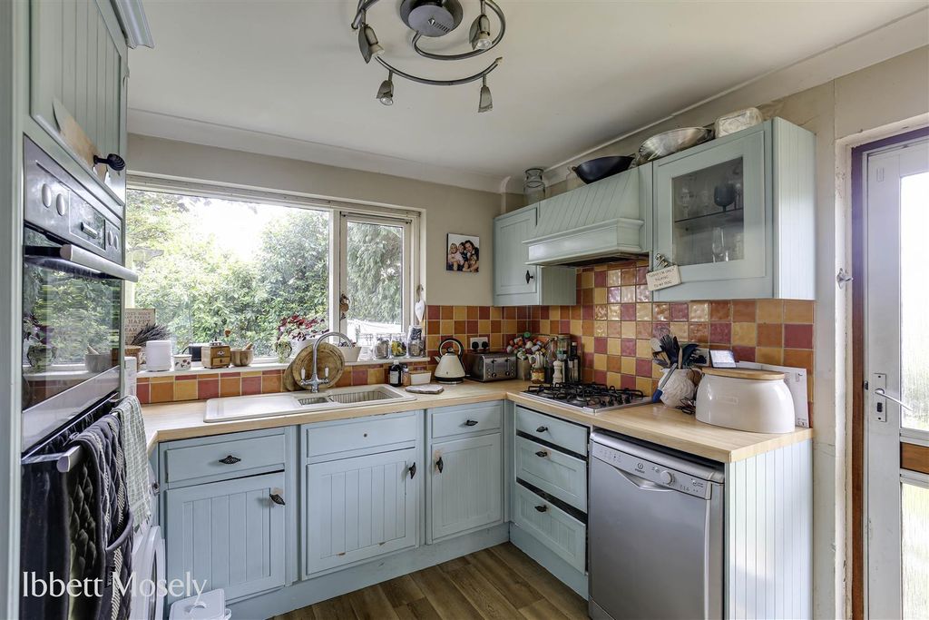 Property photo 3 of 13 8.Jpg