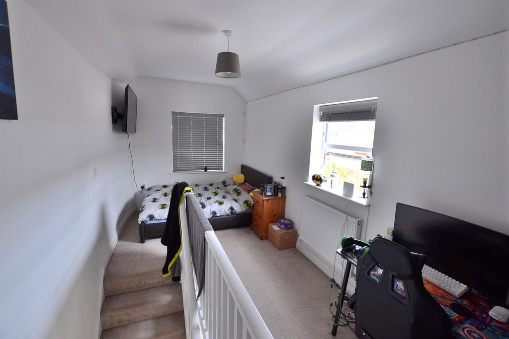 Property photo 3 of 17 Swan Street (13).Jpg