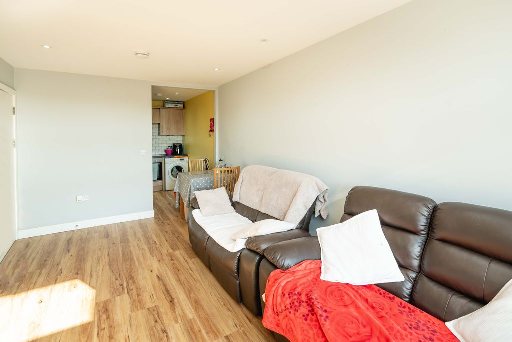 Property photo 3 of 8 _Dsc2468