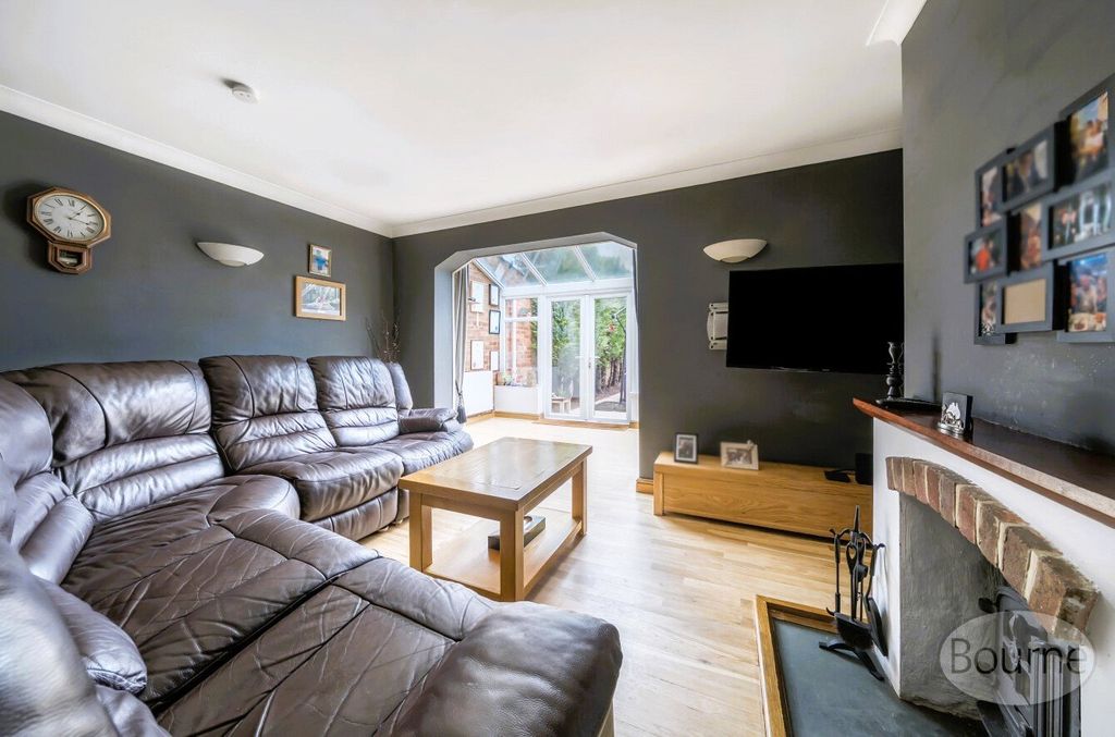 Property photo 2 of 19 Picture No. 45