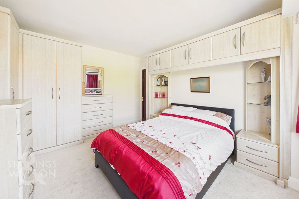 Additional image 20 of 4 bed semi-detached house for saleWarren Road, Gorleston, Great Yarmouth NR31