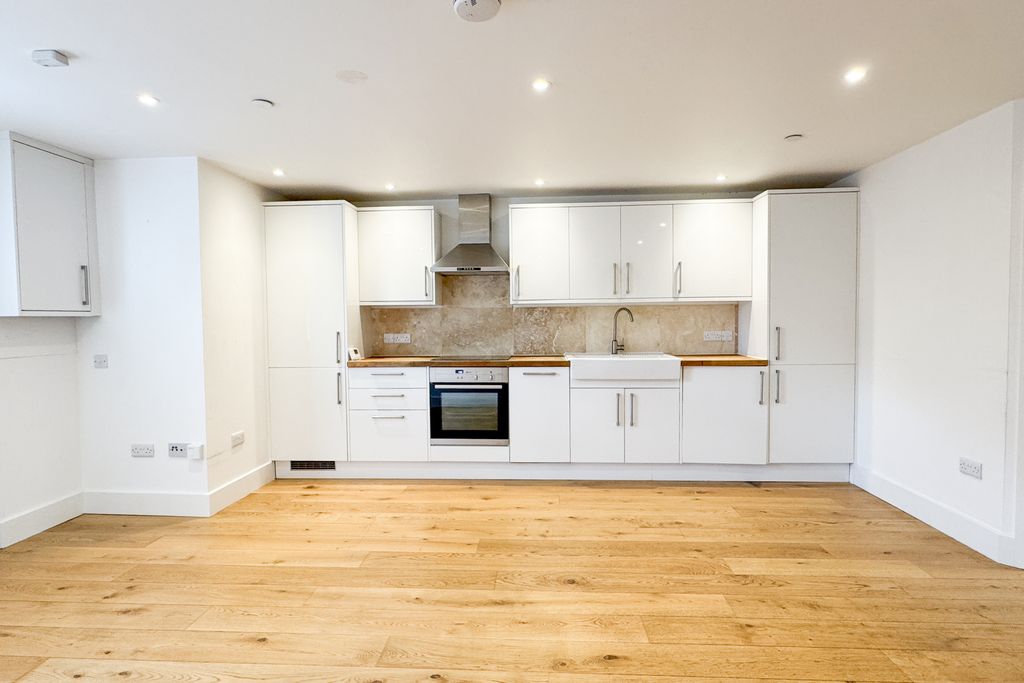 Property photo 3 of 12 3.Jpg