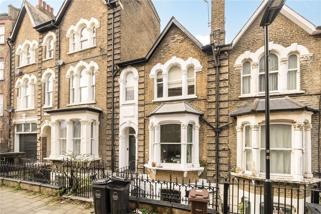 Property photo 1 of 12 Exterior