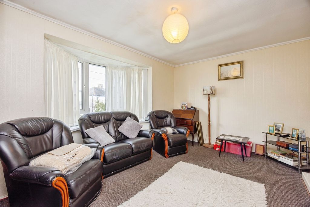 Property photo 2 of 18 Photo