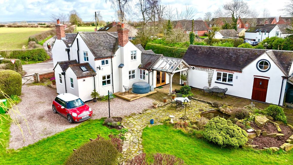 Property photo 1 of 36