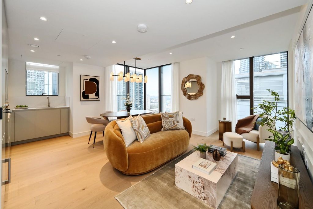 Property photo 1 of 19 1701-Harcourt-Tower (1).Jpg