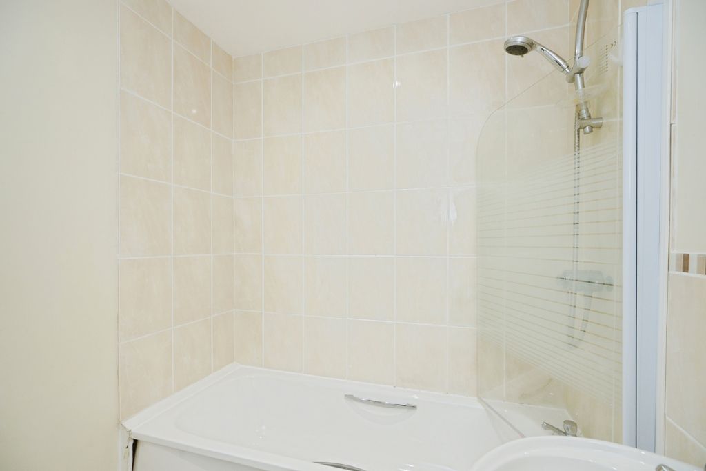 Additional image 11 of 1 bed flat for saleChurch Street, Caernarfon, Gwynedd LL55
