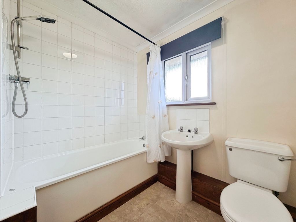 Property photo 3 of 17 5564867