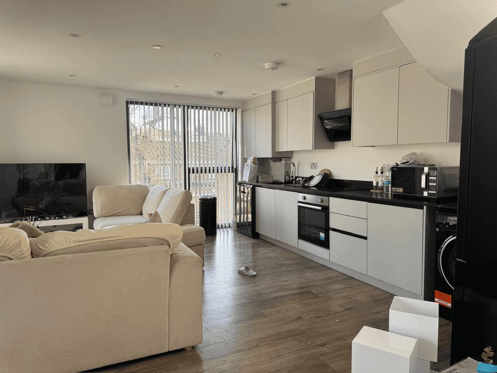 Property photo 3 of 24