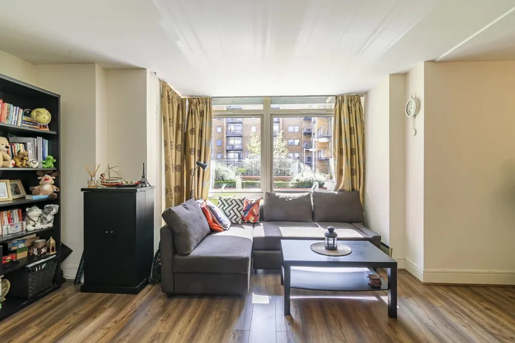 Property photo 3 of 12