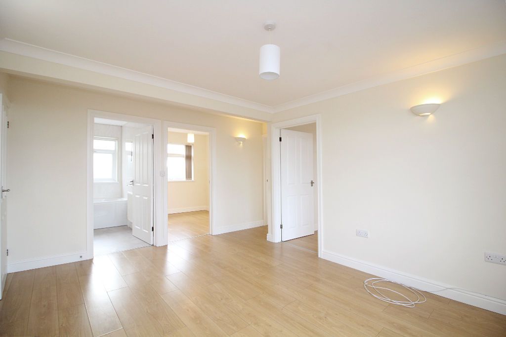 Property photo 3 of 10 Lounge