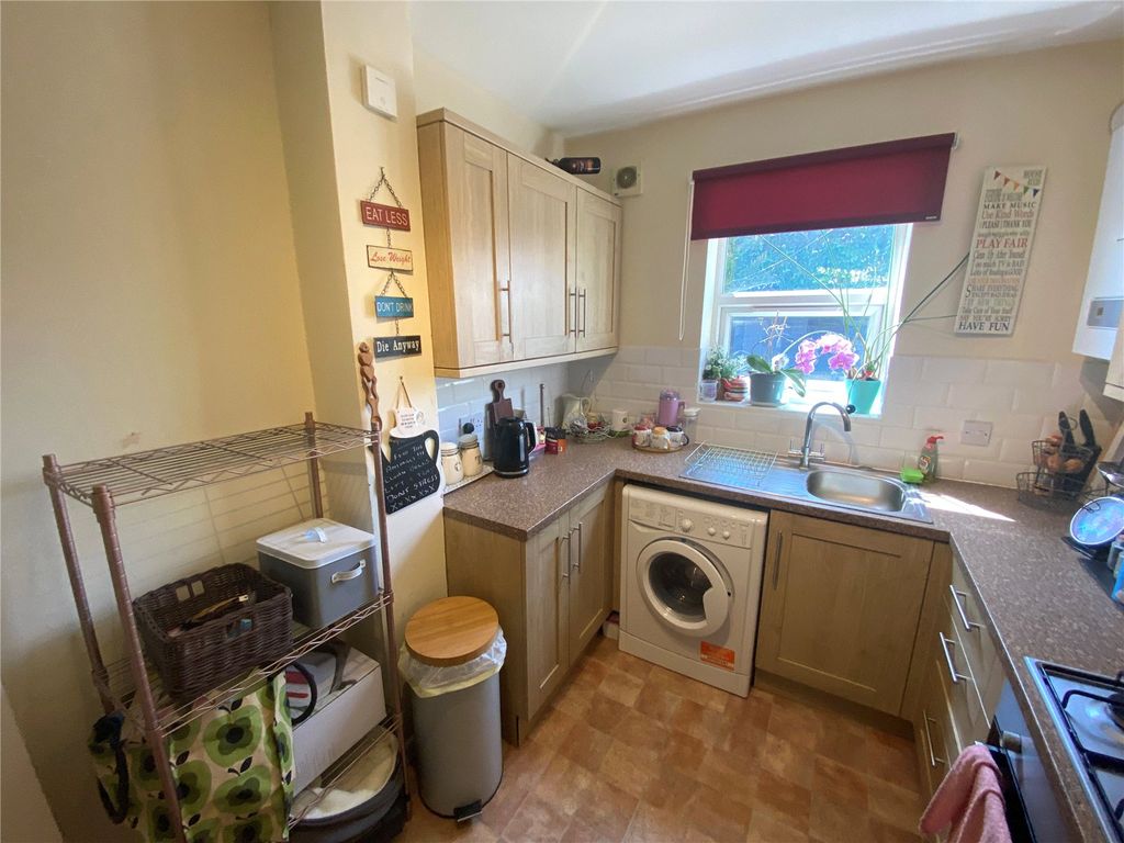 Property photo 3 of 14 Picture No. 11