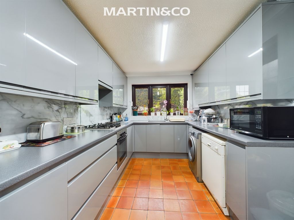 Property photo 3 of 22