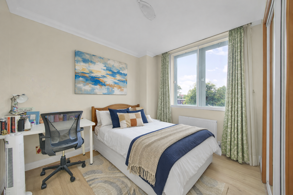 Property photo 3 of 8 Photo 8