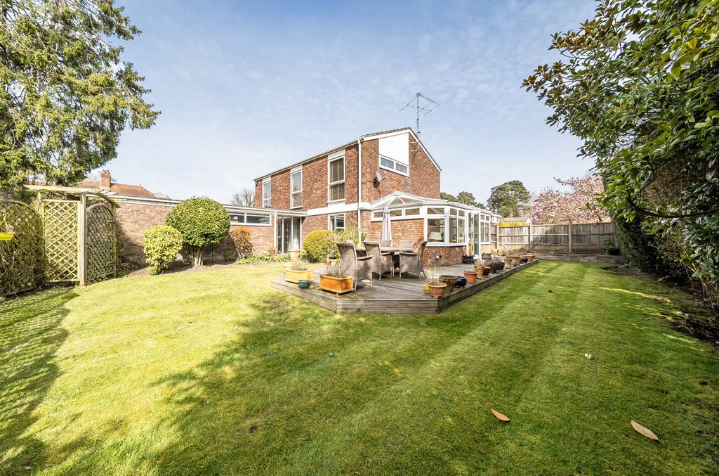 Property photo 1 of 20 1429792-8-69Bd502...