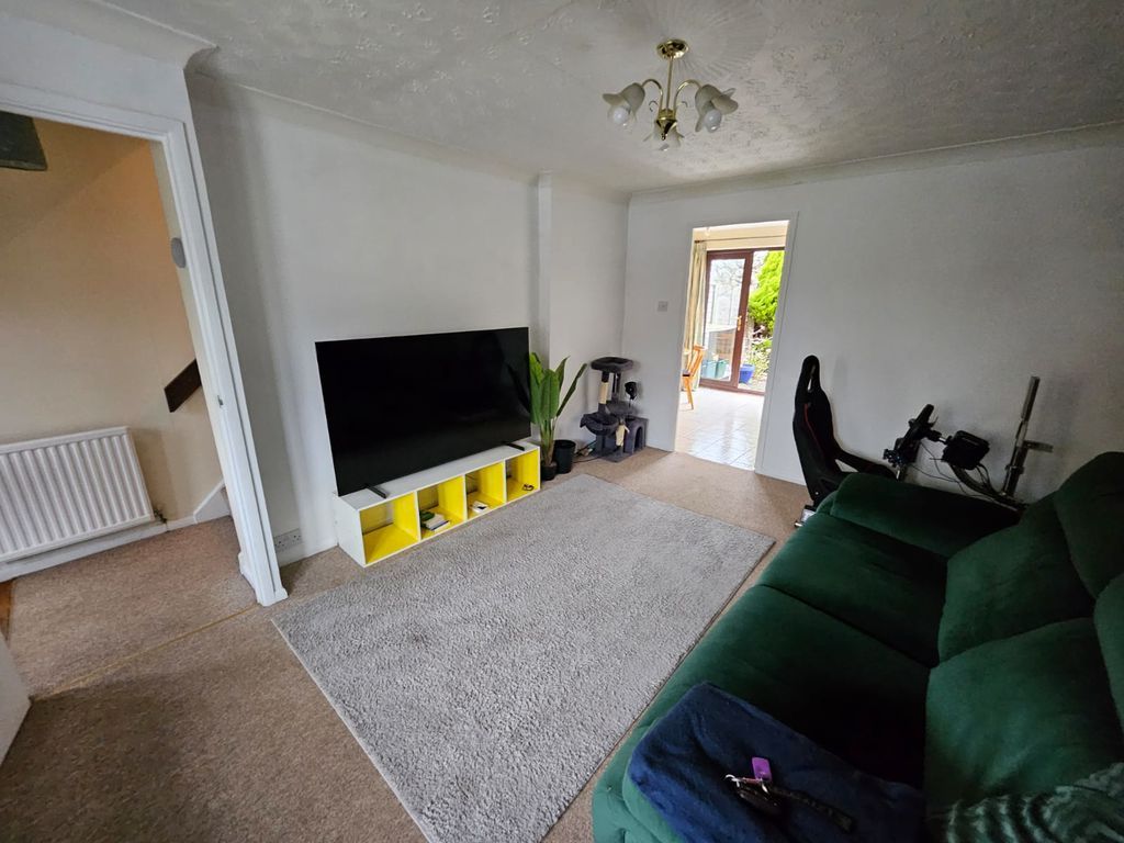 Property photo 2 of 12 Photo 1