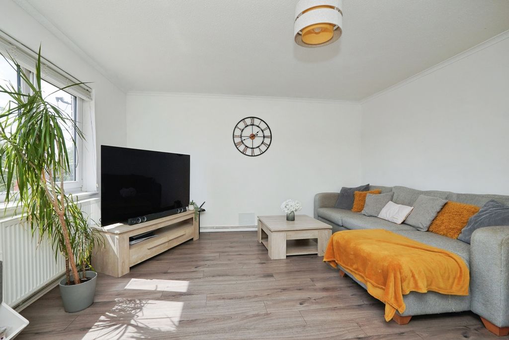 Property photo 2 of 14 Pbox-Img.Jpg