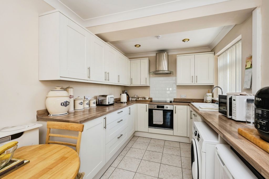 Property photo 3 of 20 Pbox-Img.Jpg