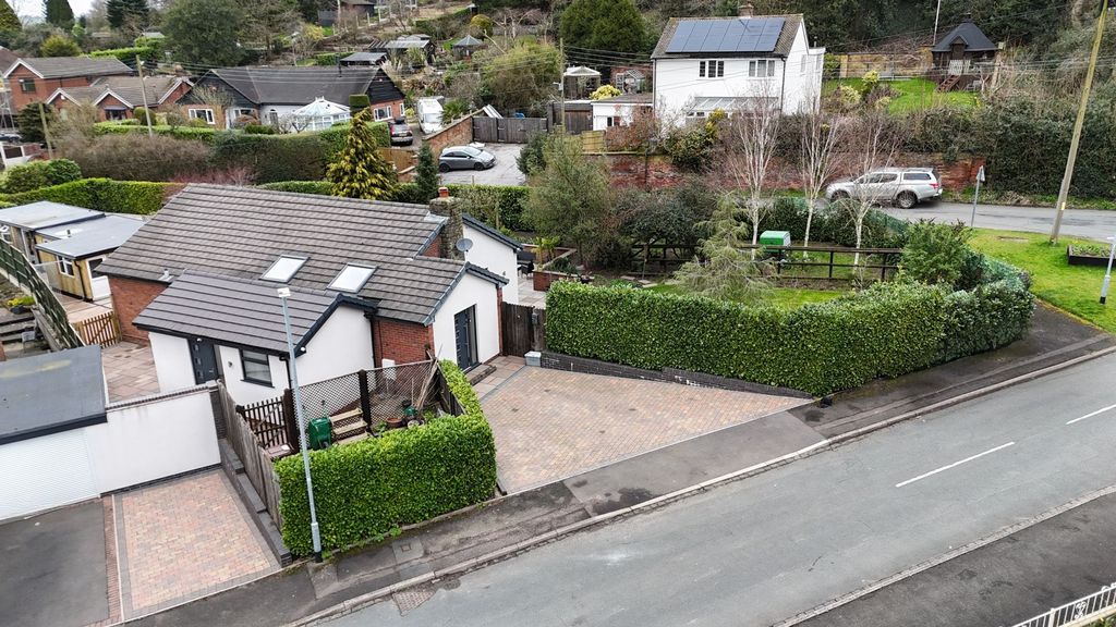 Property photo 1 of 33